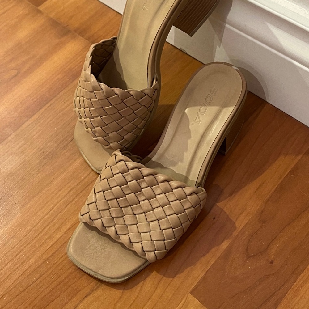 Summer sandals